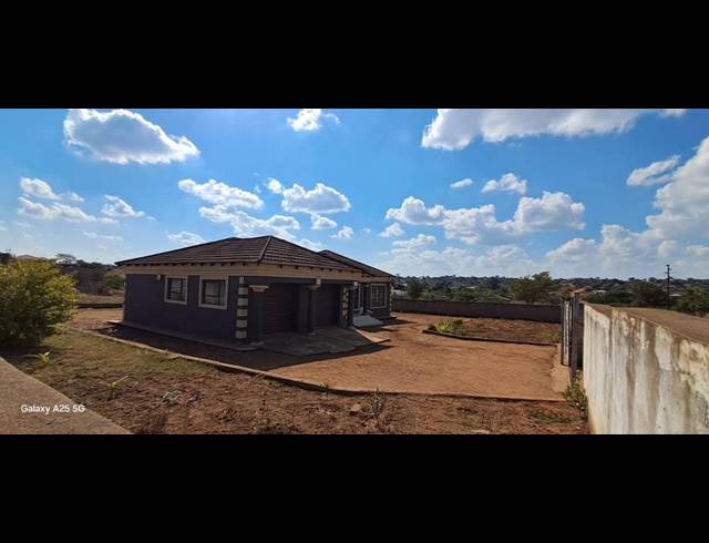 3 BEDROOM HOUSE FOR SALE IN MUTOTI